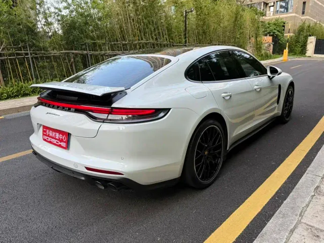 Porsche Panamera — Фото автомобиля 6