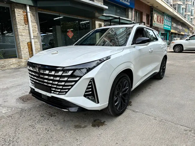 Фотография автомобиля — Changan UNI-Z