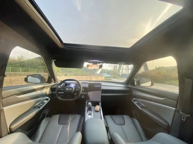 Geely Boyue — Фото автомобиля 14