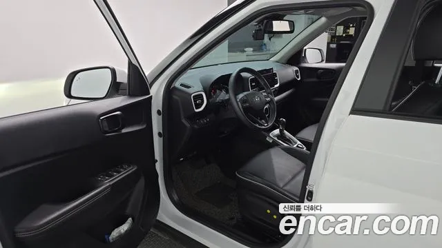 Hyundai Venue — Фото автомобиля 10