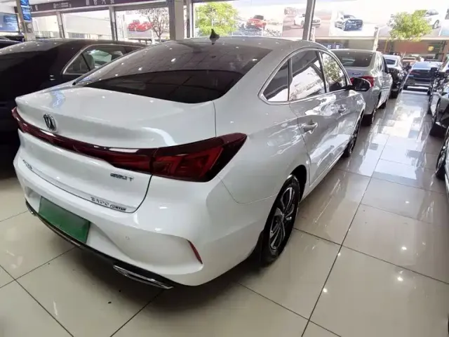 Changan Eado — Фото автомобиля 6