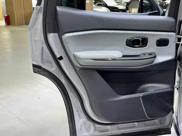 NIO NIO ES8 2020 415KM 6-Seater — Фото автомобиля 20