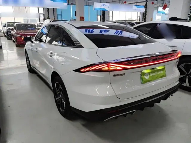 Geely Galaxy L6 — Фото автомобиля 4