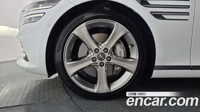 Genesis G80 Бензин 3.5 турбо AWD — Фото автомобиля 2