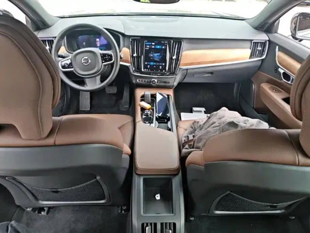 Volvo S90 — Фото автомобиля 13