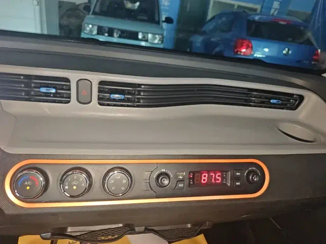 Wuling Hongguang Mini EV — Фото автомобиля 12