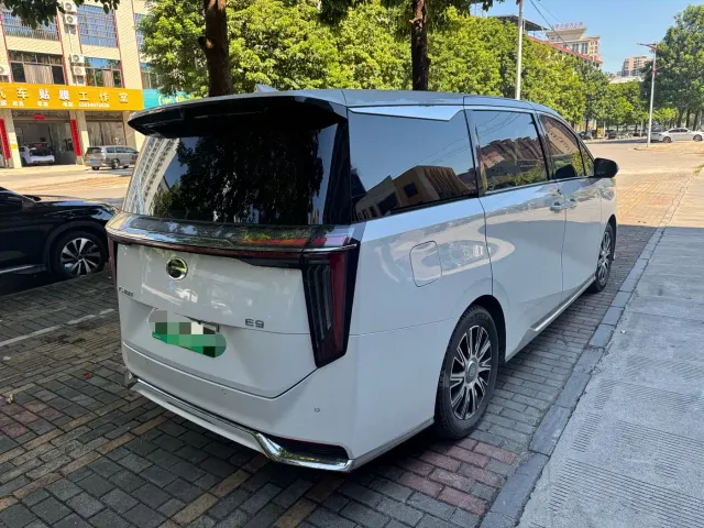 GAC Trumpchi E9 — Фото автомобиля 3