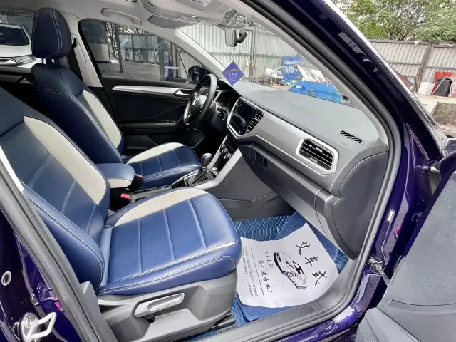 Volkswagen T-Roc — Фото автомобиля 9