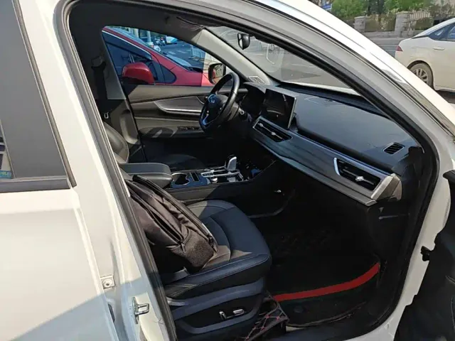 Chery Tiggo 8 — Фото автомобиля 24