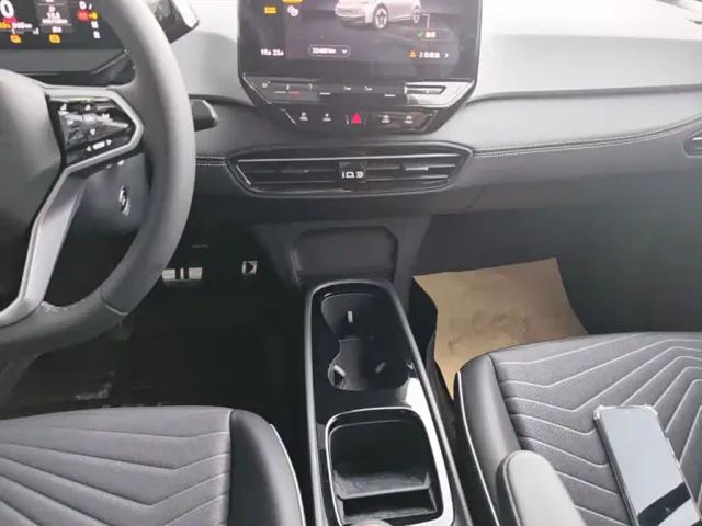 Volkswagen ID.3 — Фото автомобиля 13