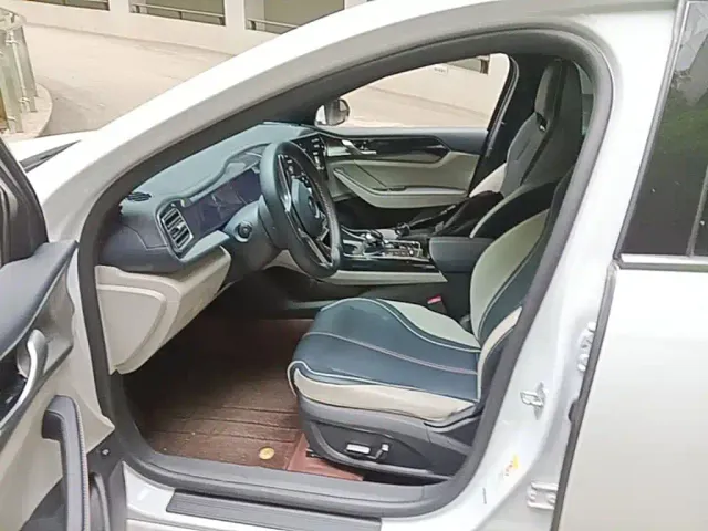 BYD Qin PLUS — Фото автомобиля 14