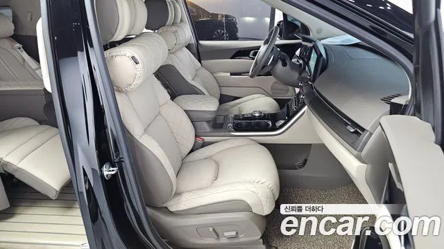 Kia Canival Carnival 4 поколение Бензин 4 места Hi-Limousine (Спецкузов) — Фото автомобиля 10