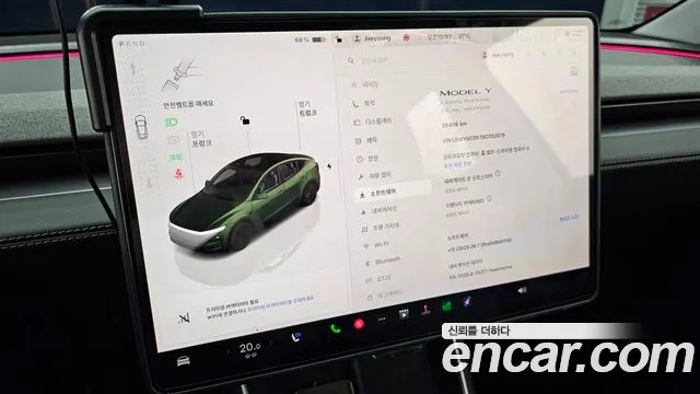 Tesla Model Y — Фото автомобиля 16