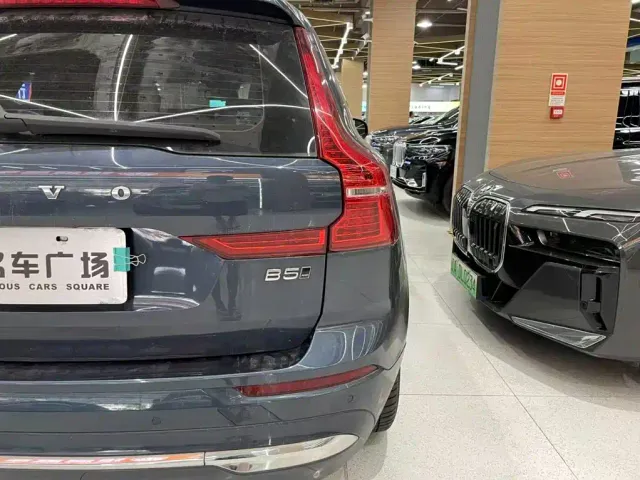Volvo XC60 — Фото автомобиля 10