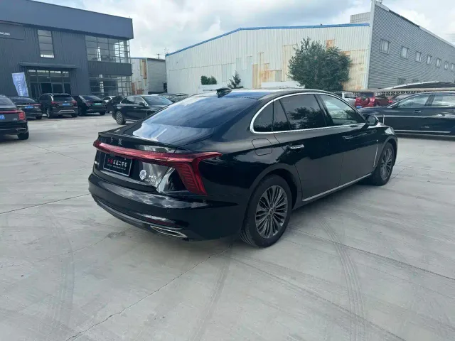 Hongqi H5 — Фото автомобиля 13