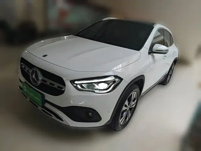 Фотография автомобиля — Mercedes-Benz GLA-Class