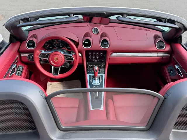 Porsche 718 — Фото автомобиля 12