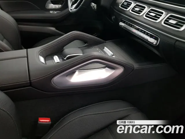 Mercedes-Benz GLE-Class — Фото автомобиля 9