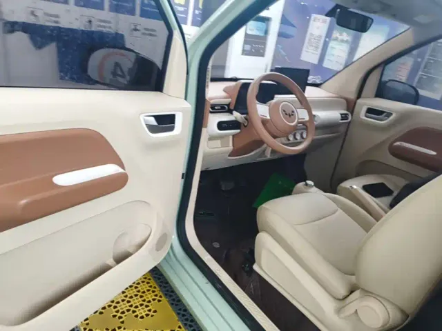 Wuling Hongguang Mini EV — Фото автомобиля 15