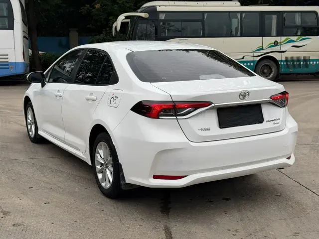 Toyota Corolla — Фото автомобиля 7