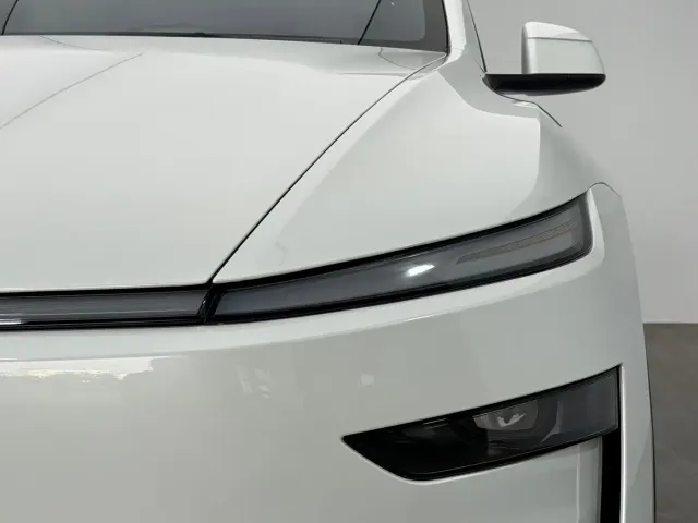 Tesla Model Y 2026 Rear-Wheel Drive — Фото автомобиля 12