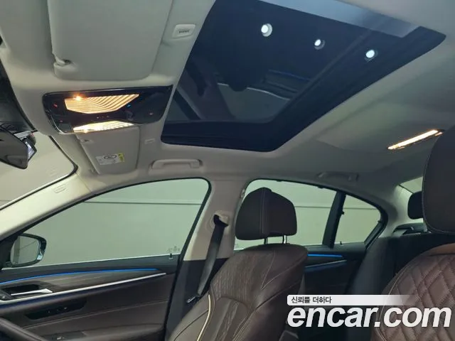 BMW 5 Series G30 — Фото автомобиля 16