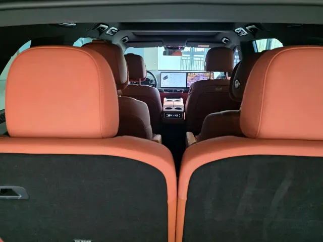 Li Auto L8 — Фото автомобиля 8