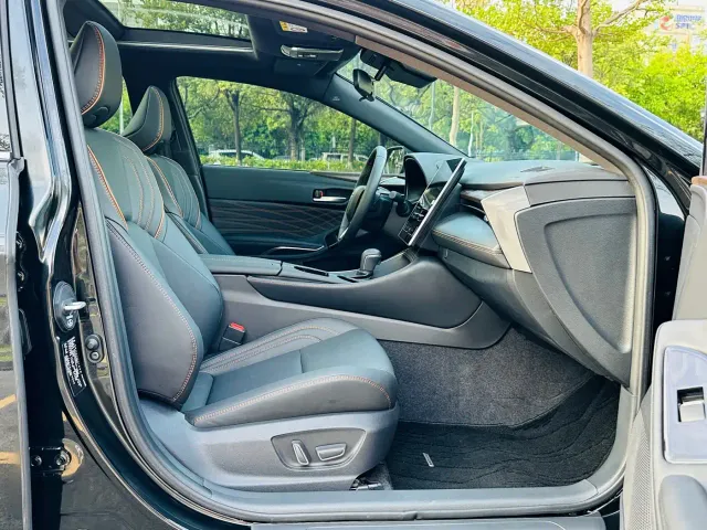 Toyota Avalon — Фото автомобиля 17