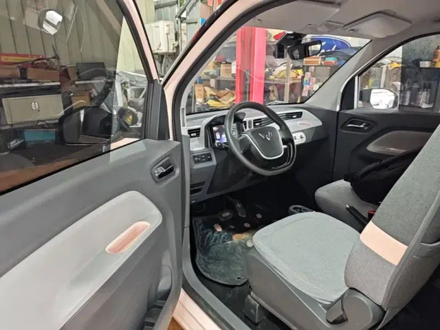 Wuling Hongguang Mini EV — Фото автомобиля 15