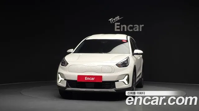 Kia Niro Niro Plus Light (Такси) — Фото автомобиля 3