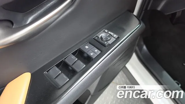Lexus UX UX250h — Фото автомобиля 27