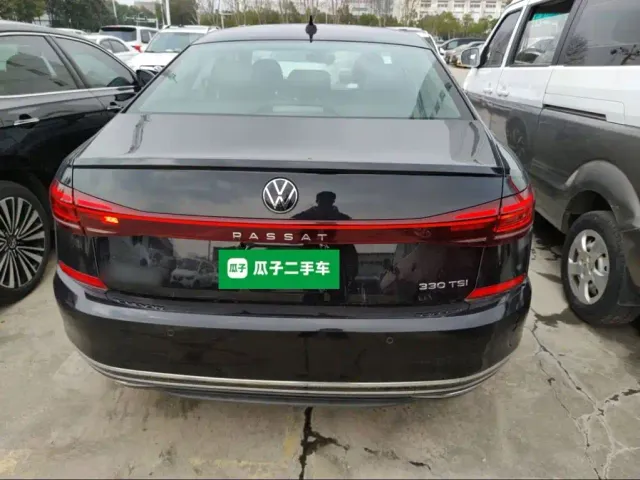 Volkswagen Passat — Фото автомобиля 3