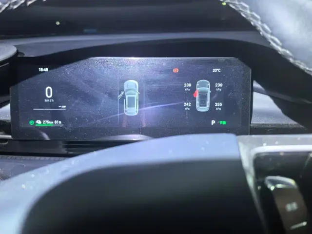 Geely Galaxy E5 — Фото автомобиля 14