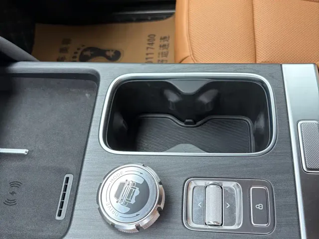 iCAR V27 — Фото автомобиля 18
