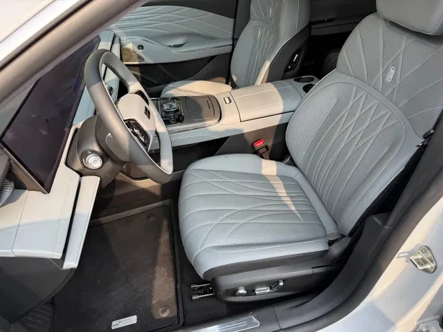 Geely Galaxy E8 — Фото автомобиля 8