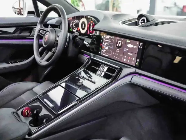 Porsche Panamera — Фото автомобиля 9