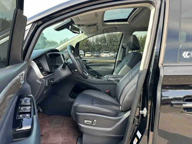 GAC Trumpchi M8 — Фото автомобиля 9