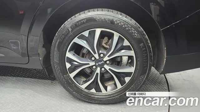Kia Canival Carnival 4 поколение Дизель 9 мест Prestige — Фото автомобиля 6
