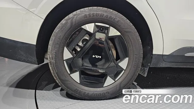 Kia Carnival — Фото автомобиля 5