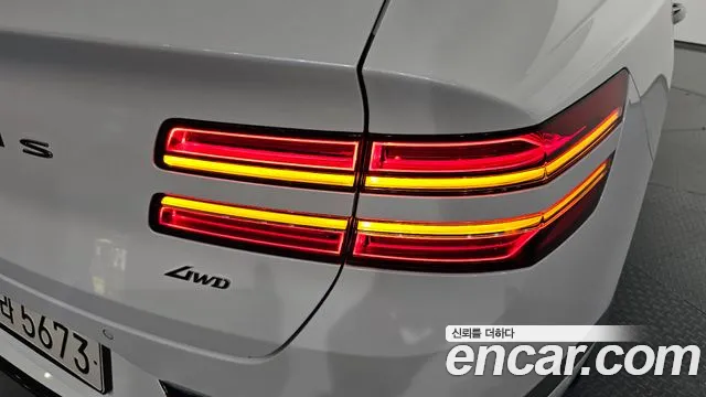 Genesis GV80 — Фото автомобиля 8
