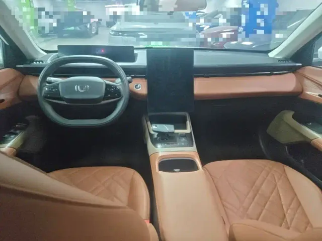 Changan Qiyuan Changan Qiyuan A05 2024 70 Pro — Фото автомобиля 9