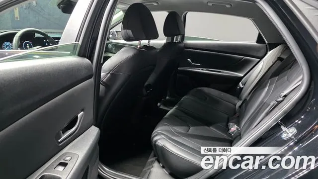 Hyundai Avante CN7 — Фото автомобиля 18