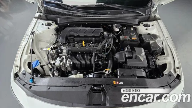 Hyundai Avante CN7 — Фото автомобиля 9