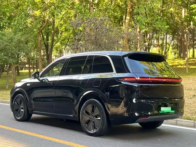 Li Auto L9 — Фото автомобиля 3