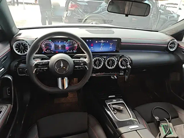 Mercedes-Benz A-Class — Фото автомобиля 9