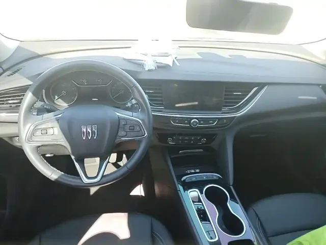 Buick Regal — Фото автомобиля 9