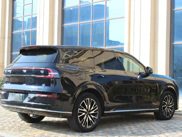 Changan Qiyuan Q07 — Фото автомобиля 6