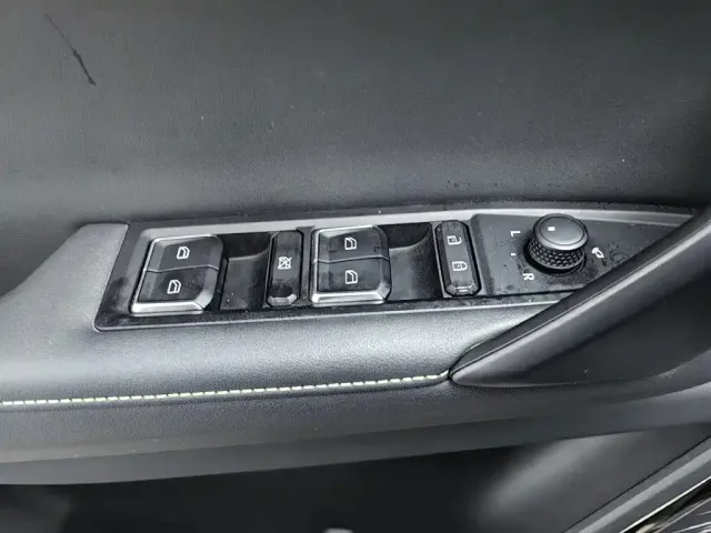 Lynk & Co Lynk & Co 06 2023 Remix 1.5T Power Halo — Фото автомобиля 9