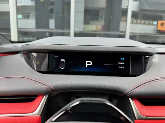 Xiaomi SU7 — Фото автомобиля 14