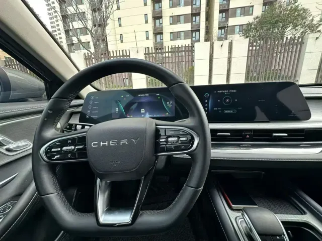 Chery Arrizo 8 — Фото автомобиля 5